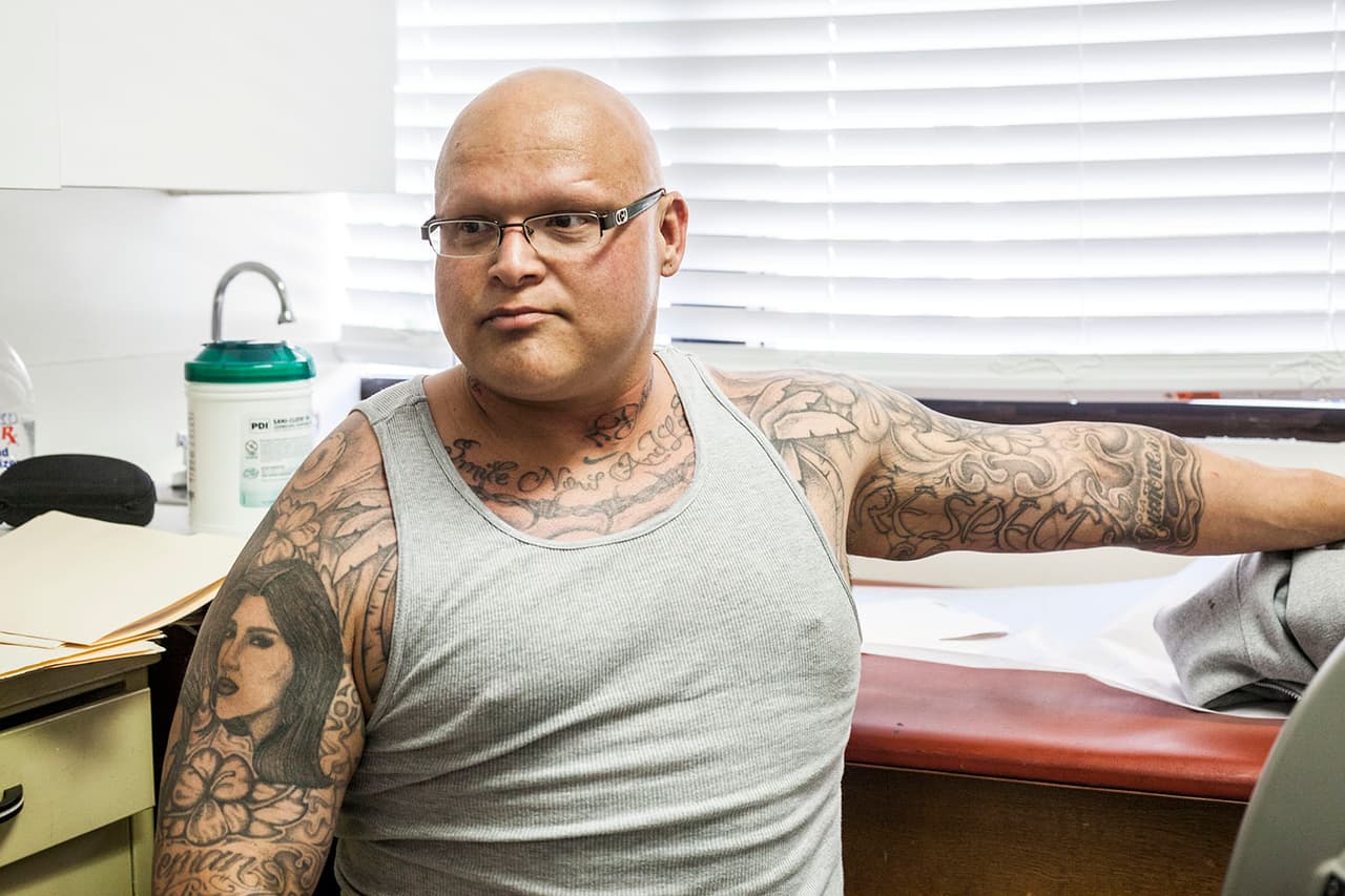 Los tatuajes son un mecanismo de identificación arraigado en la cultura de las pandillas.