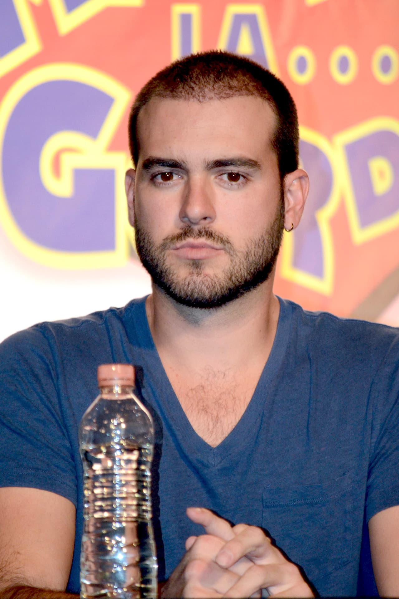 Y mientras
<b><a href="https://www.univision.com/shows/despierta-america/fue-defensa-propia-abogada-responde-tras-ver-el-video-de-la-agresion-de-pablo-lyle-al-hombre-que-murio-video">el caso se discute públicamente,</a></b> el actor Pablo Lyle ha decidido guardar silencio, pues ya fue advertido de que cualquier comentario que emita podría ser utilizado en su contra.