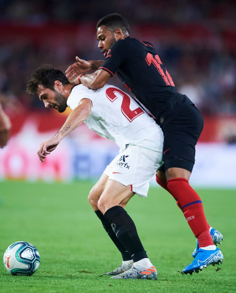 Con goles de Franco Vázquez al 28 y Álvaro Morata al 60, Sevilla y Atlético de Madrid empatan y se quedan con 21 unidades cada uno.