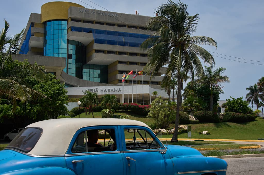 Meliá, socia clave de Cuba en turismo, anuncia cese de operaciones en la isla 