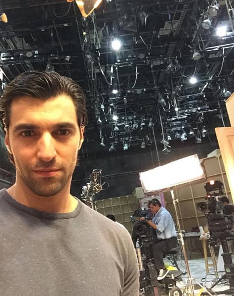 El actor Osvaldo de León también lamentó la partida del productor y lo expresó en sus redes sociales.