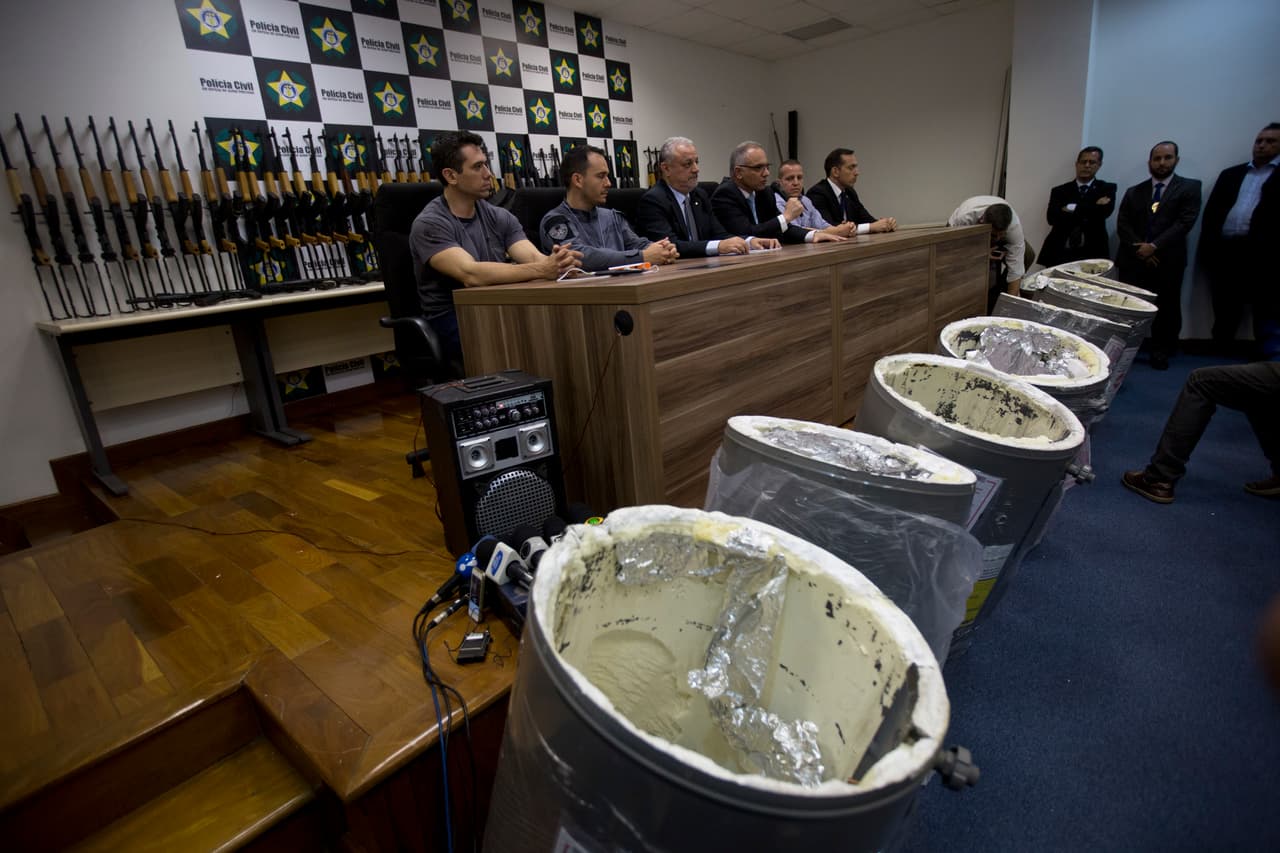 Las armas iban escondidas en calentadores para piscinas.