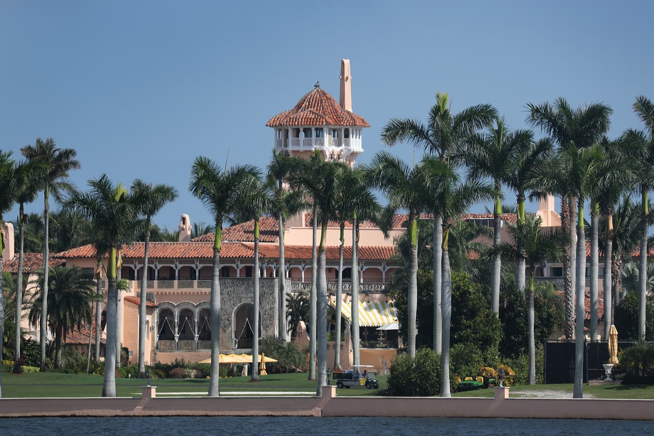 Algunos residentes del condado Palm Beach dijeron a CNN que tener a Trump como vecino será “un dolor de cabeza”.
<br>