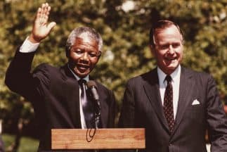 El FBI dio a conocer amenazas de muerte contra Nelson Mandela en EEUU