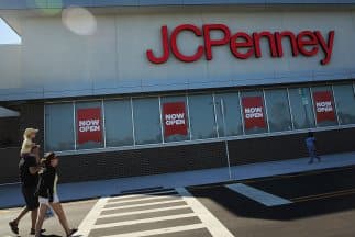 J.C. Penney, Macy’s y Coca Cola anuncian que recortarán miles de empleos