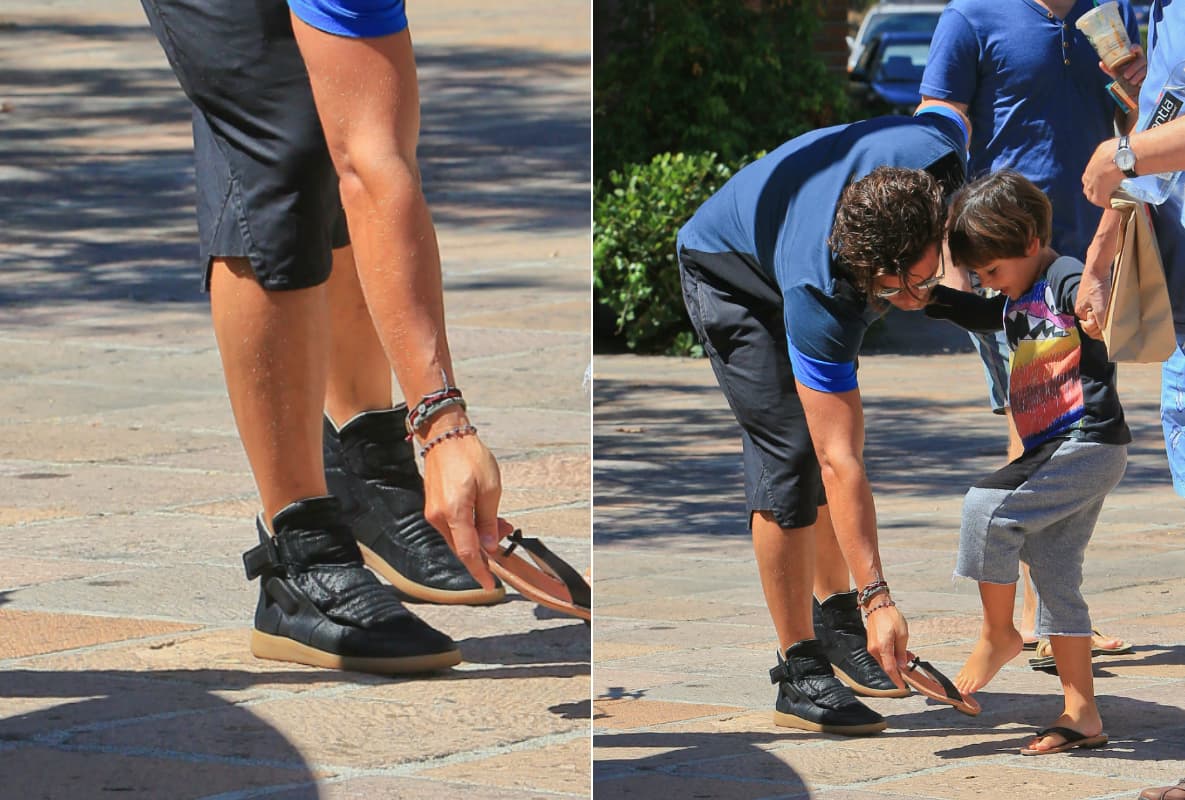 Orlando Bloom es de los papis 'celebs' más fashionistas: sus pies no podían ser la excepción. En su guardarropa hay varios pares de 'high tops' negros y listos para ser llevados a correr.