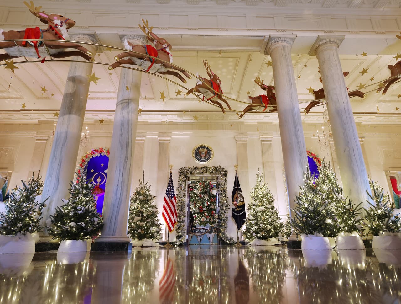 Con el tema “Magia, maravilla y alegría”, la decoración de Navidad ha llegado este año a la Casa Blanca.