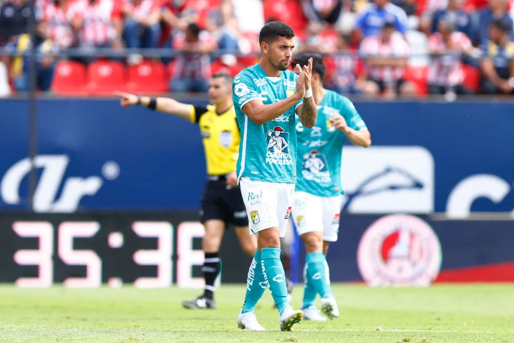 William Tesillo se 'rompe' con León y estará fuera mes y medio