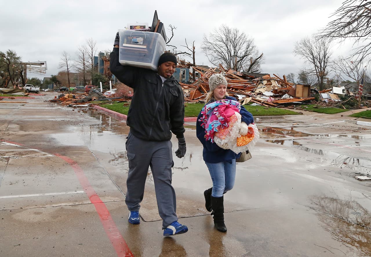 Una serie de tornados azotaron en diciembre de 2015 el área de Texas comprendida por los condados de Dallas, Ellis y Collin, y dejaron severos daños especialmente en las ciudades de Rowlett and Garland.