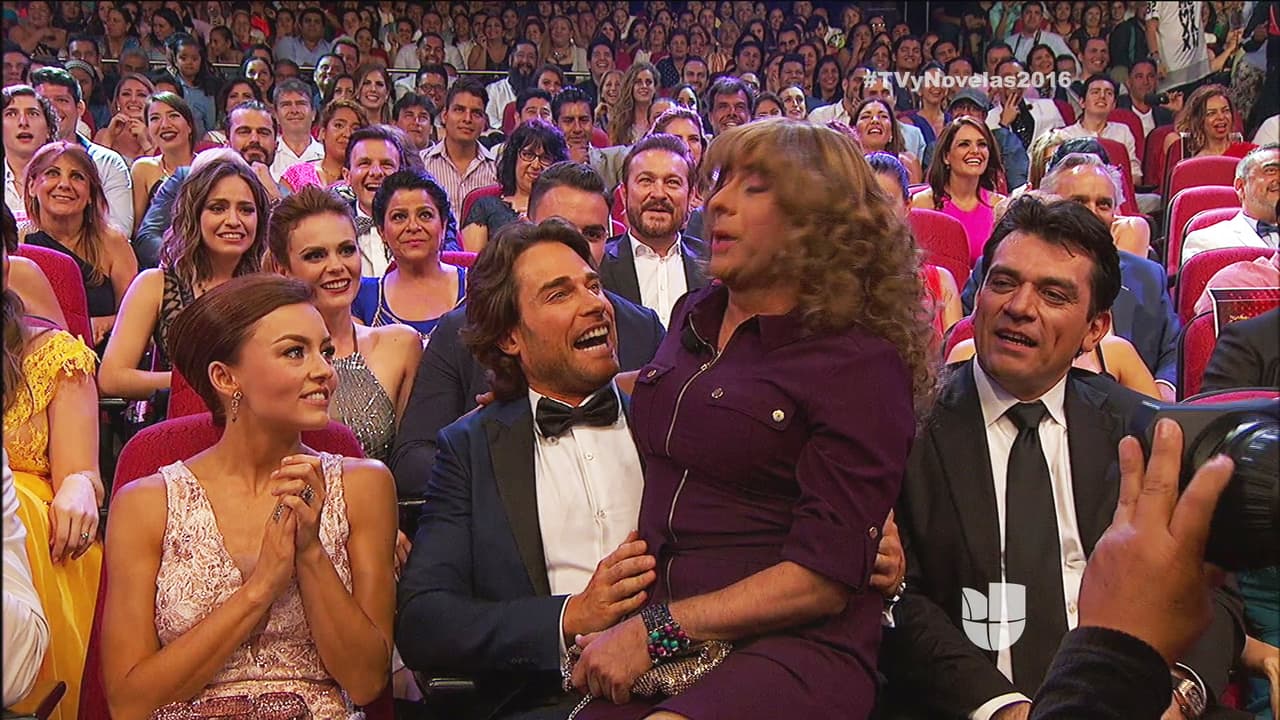 Adal no dejó escapar la oportunidad para hacerle pasar a Sebastián Rulli un momento muy gracioso.