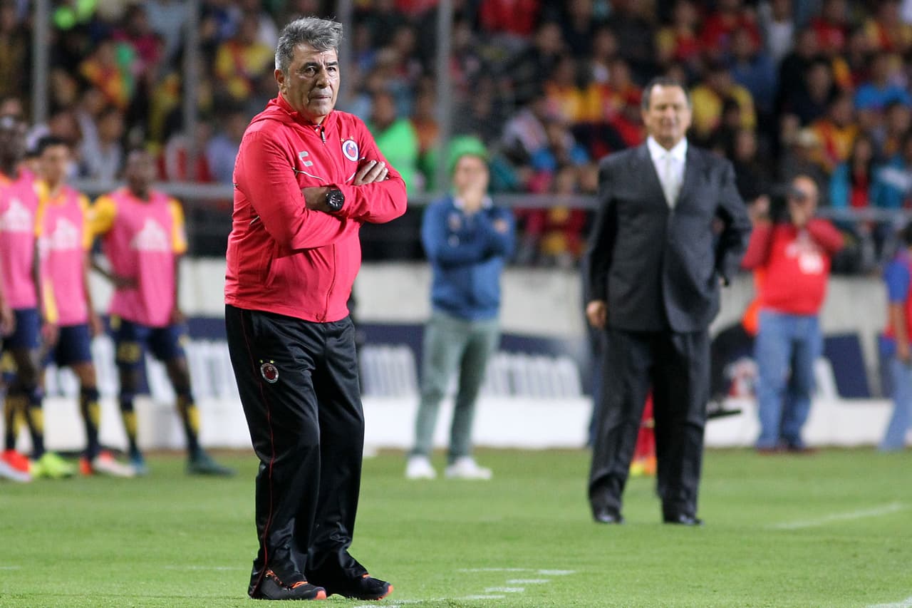 Carlos Reinoso: "No pienso hablar del arbitraje mientras este Edgardo Codesal"