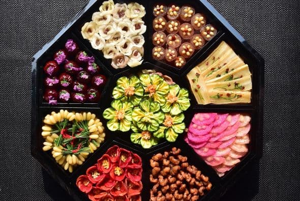 Durante la semana de la comida en Seúl, hicieron una demostración de lo elegante y coloridos que son los platillos coreanos.