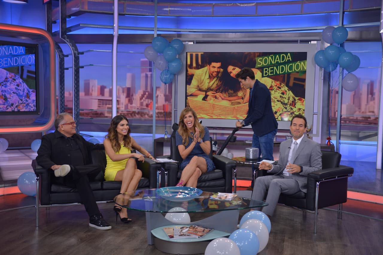 El adorable hijo de la conductora con Anibal Marrero hizo su debut en El Gordo y la Flaca junto a Lili Estefan, Carlitos Calderón, Danilo Carrera y Armando Correa