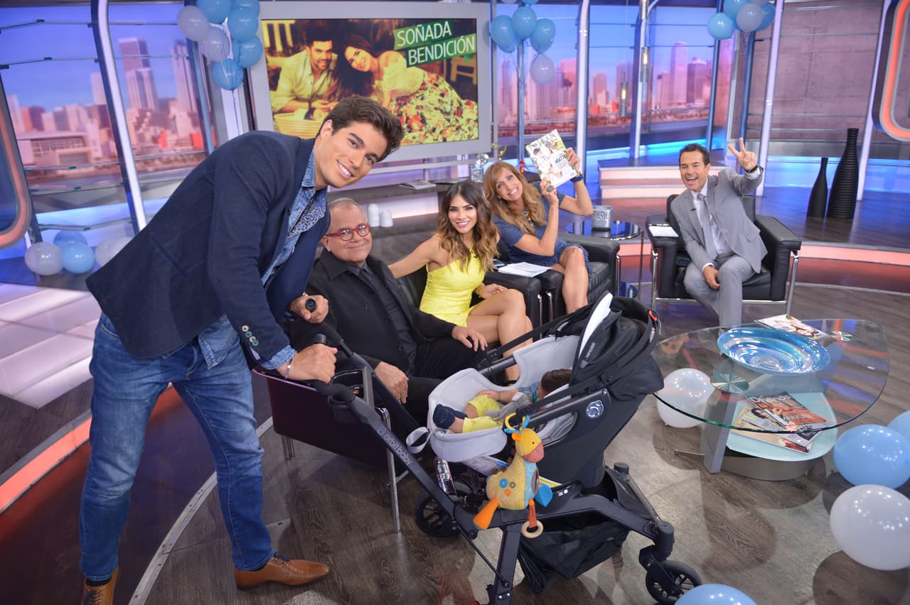 El adorable hijo de la conductora con Anibal Marrero hizo su debut en El Gordo y la Flaca junto a Lili Estefan, Carlitos Calderón, Danilo Carrera y Armando Correa