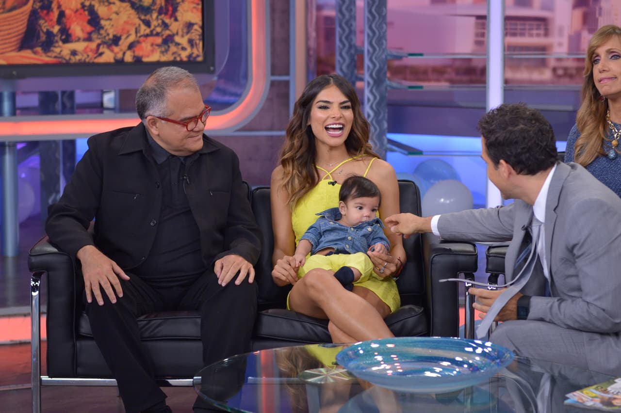 El adorable hijo de la conductora con Anibal Marrero hizo su debut en El Gordo y la Flaca junto a Lili Estefan, Carlitos Calderón, Danilo Carrera y Armando Correa