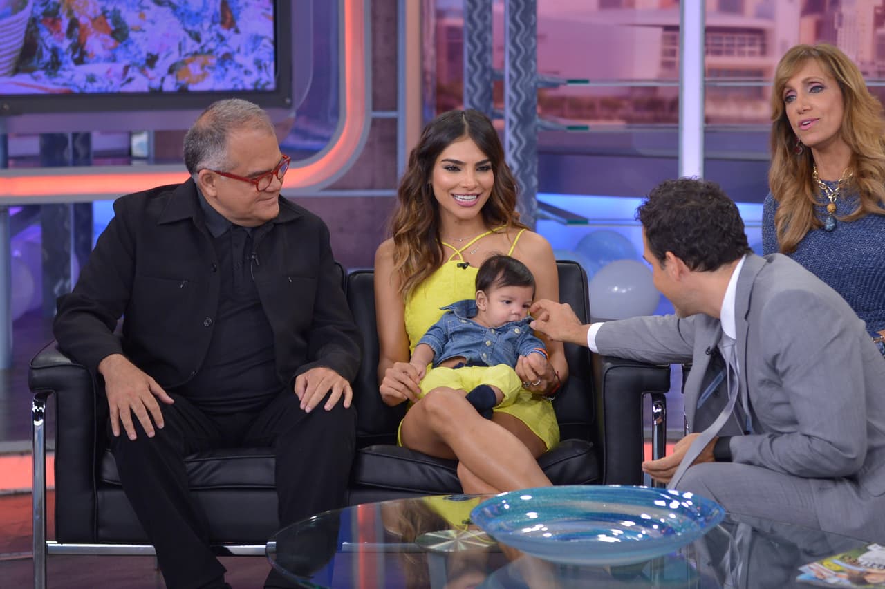 El adorable hijo de la conductora con Anibal Marrero hizo su debut en El Gordo y la Flaca junto a Lili Estefan, Carlitos Calderón, Danilo Carrera y Armando Correa