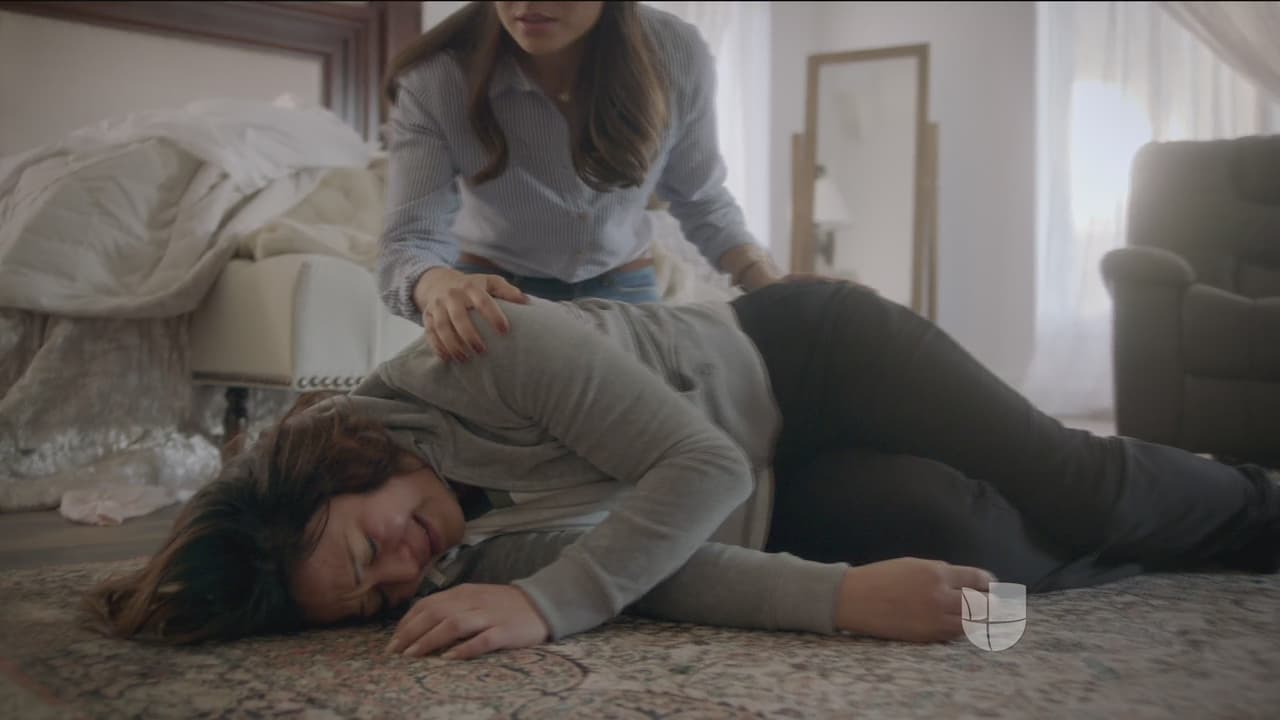 Jenni está muy decepcionada de saber que Chiquis mantiene una relación con Esteban.