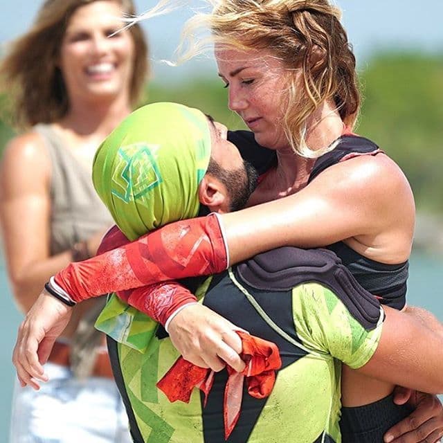 Memo Corral y Karenka es de las parejas más controversiales de la competencia, ya que muchos dudaron de la veracidad de su relación amorosa.