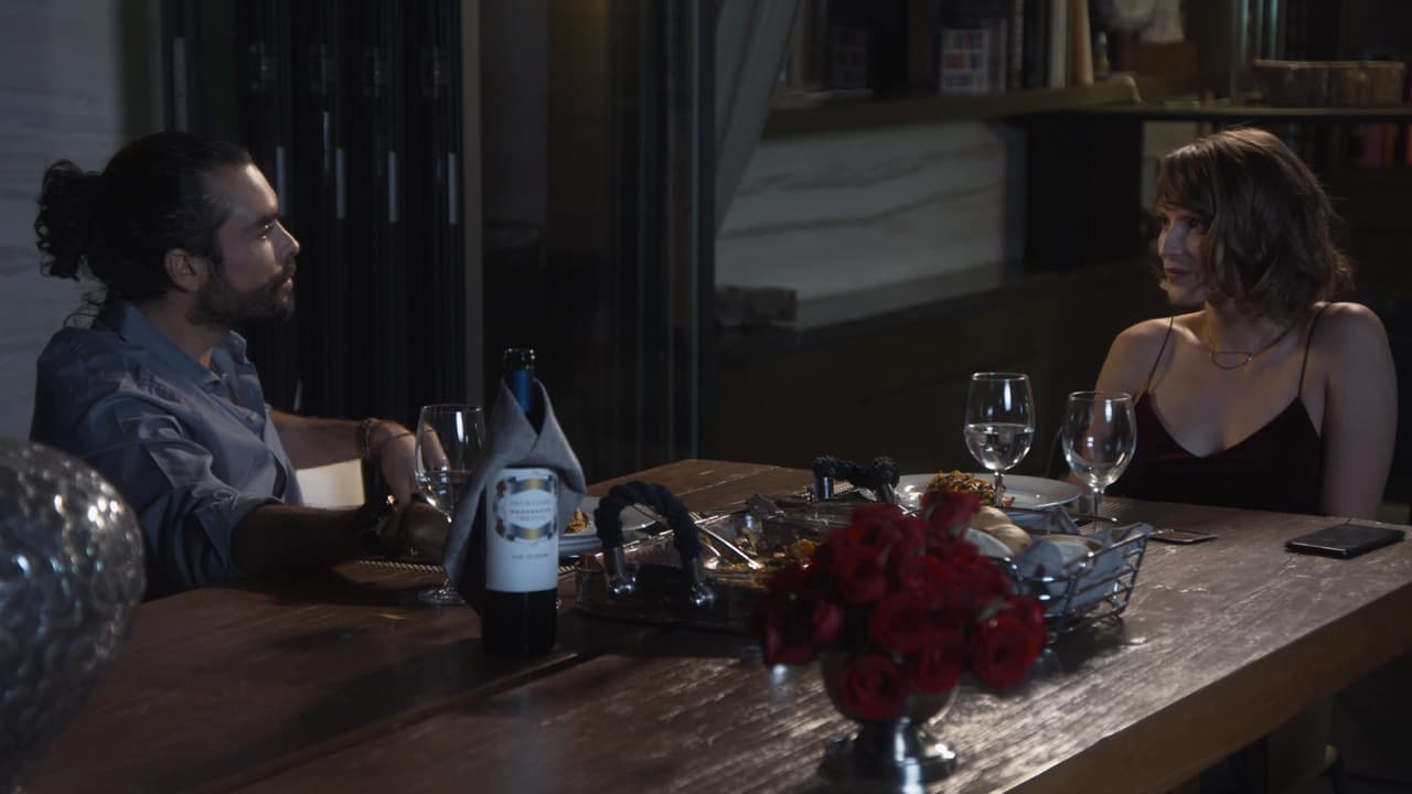 A pesar de que Leonora era la esposa del medio hermano de José Carlos, ello no fue impedimento para que se acercaran y naciera una fuerte atracción.