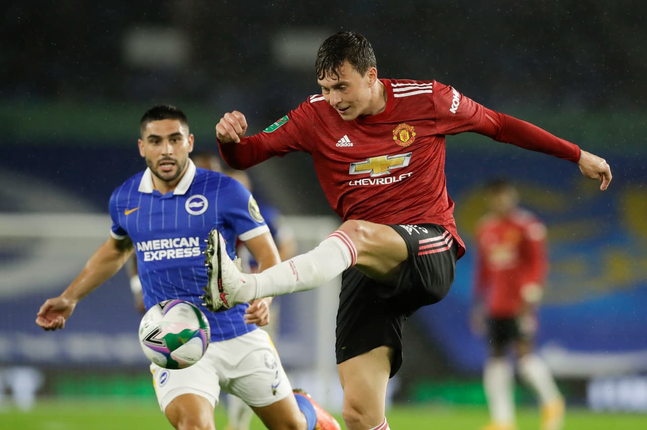 Manchester United vence sin problema a Brighton con goles de Mata, Pogba y McTominay.