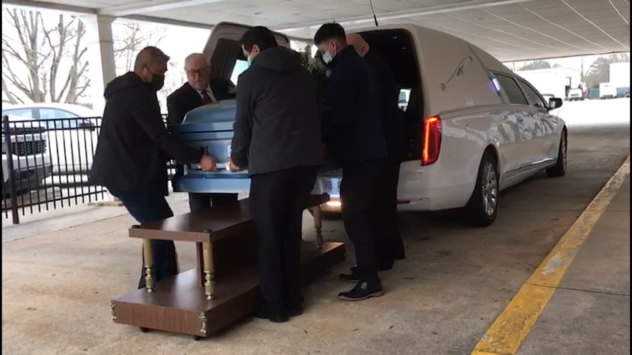 El cuerpo de José de Jesúa Elías en la funeria Memorial Home en Gainesville.