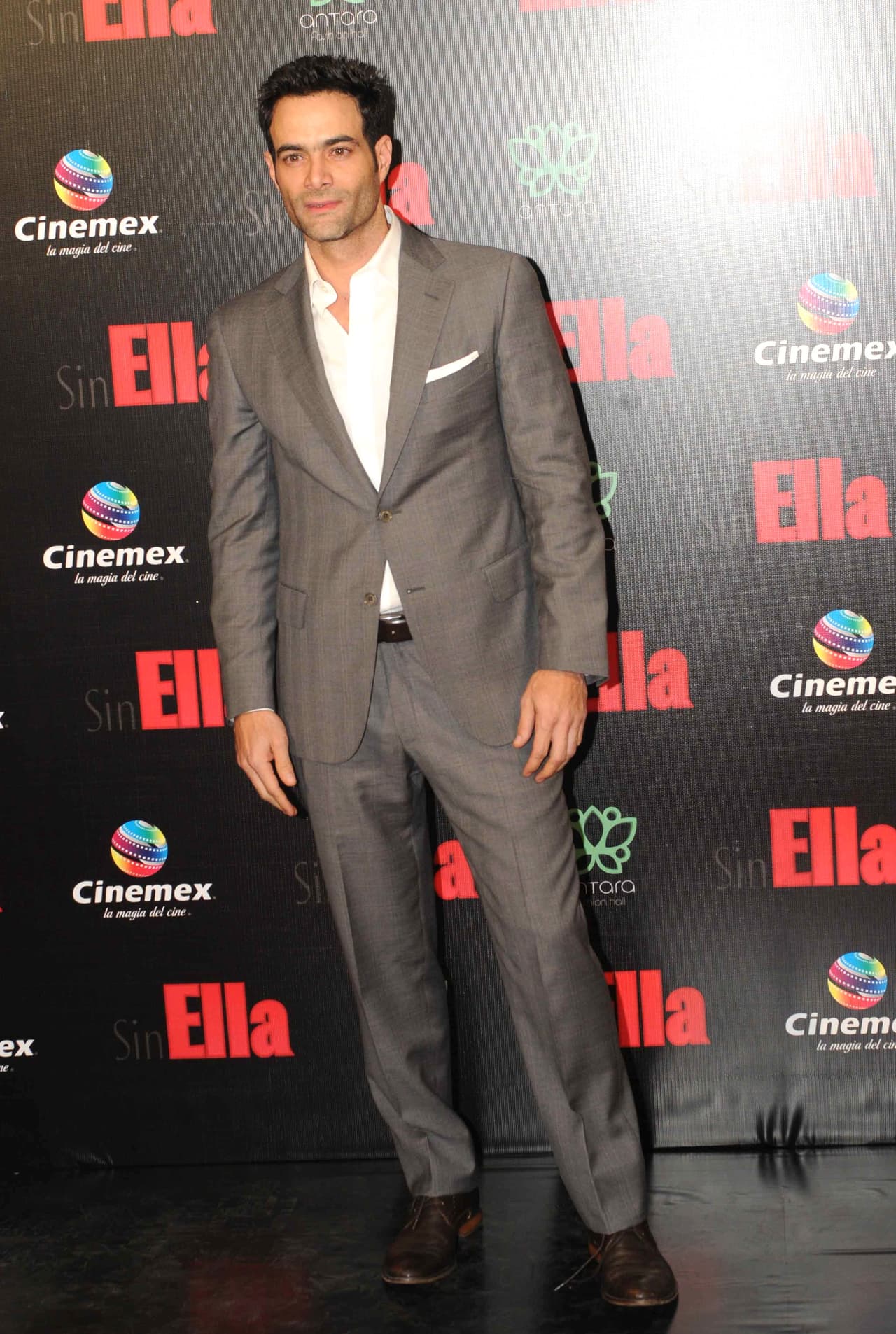 Esta historia tiene tintes políticos, lo cual le parece muy atractivo a 'LuisRo'.