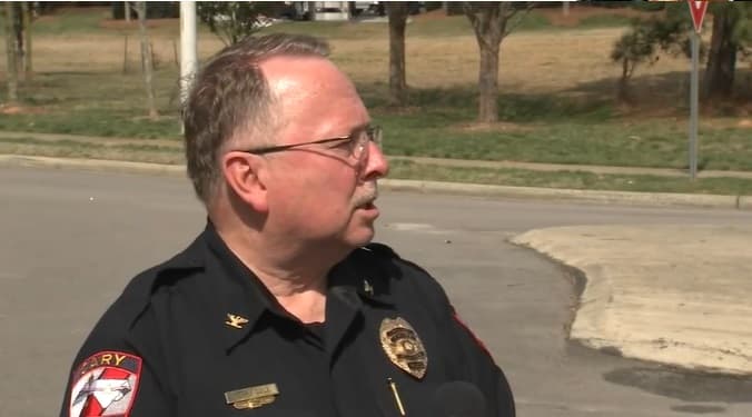 Terry Sult, jefe de policía de Cary,