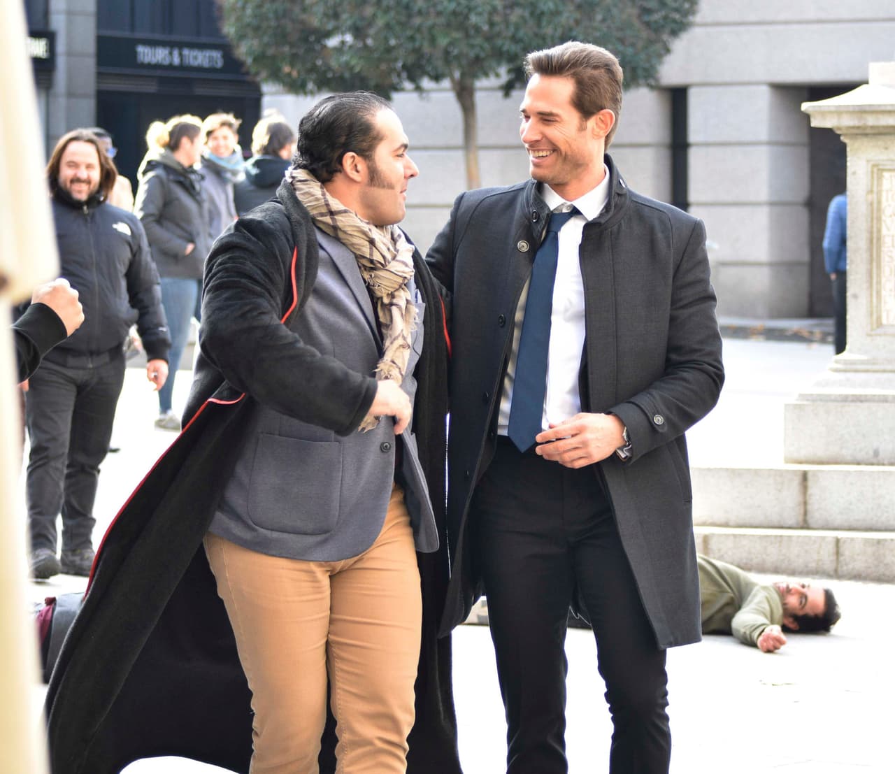 "Él (su personaje en 'El dragón') quiere cambiar esa situación, toda esta violencia que siempre acompaña al narcotráfico, lo que quiere es transformar este mercado en dinero lícito, quiere convertir esas ganancias multimillonarias del narcotráfico en cosas que sean productivas para los países”,refirió.