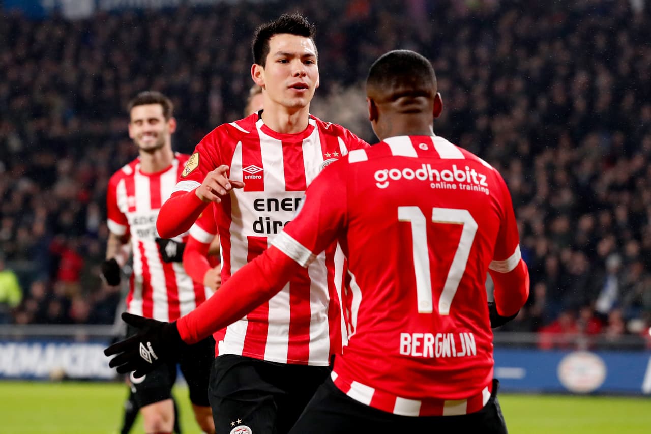 Por la banda derecha el extremo Steven Bergwijn generó una gran jugada hasta la línea de fondo para sacar la asistencia.