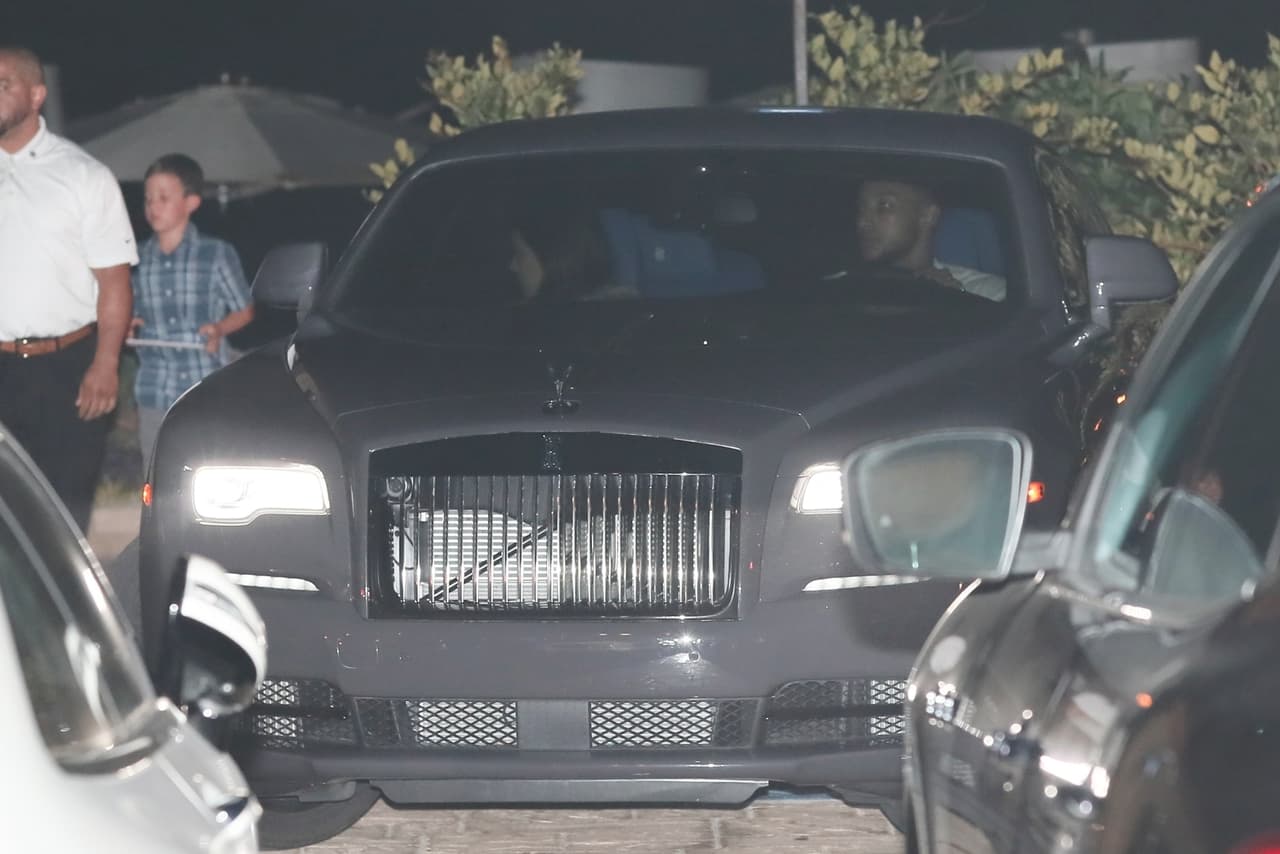 Una de ellas, es que el jugador estrella de la NBA se trasladó a vivir a Los Ángeles y los rumores son que lo hizo para estar cerca de ella.