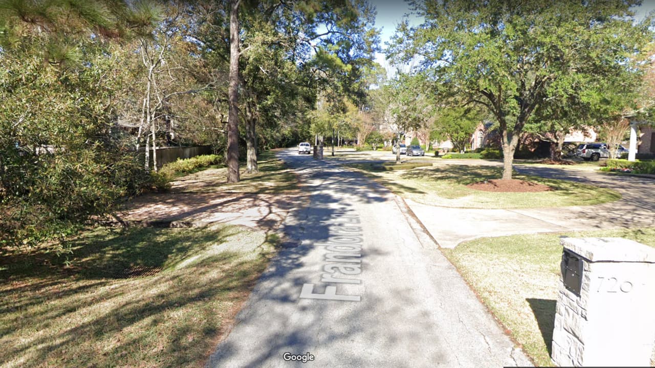 Policía busca a sospechosos de robar 6.4 millones de dólares en una casa al oeste de Houston