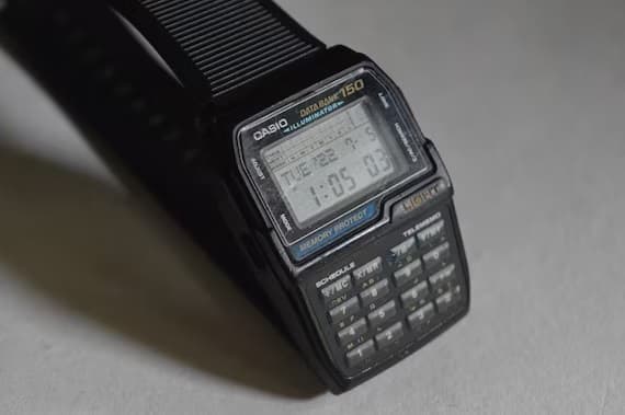 Reloj con calculadora.