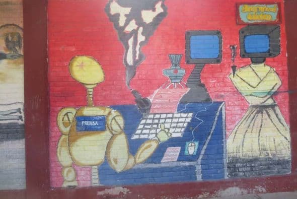 Un mural y su opinión sobre la prensa.