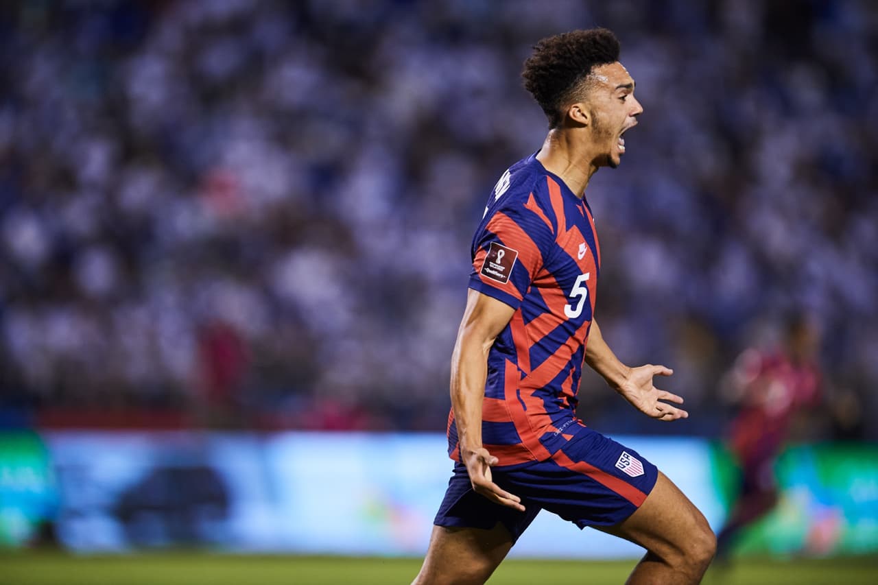 Los visitantes tuvieron que venirt de atrás en eñ segundo tiempo y logran golear a Honduras 1-4.