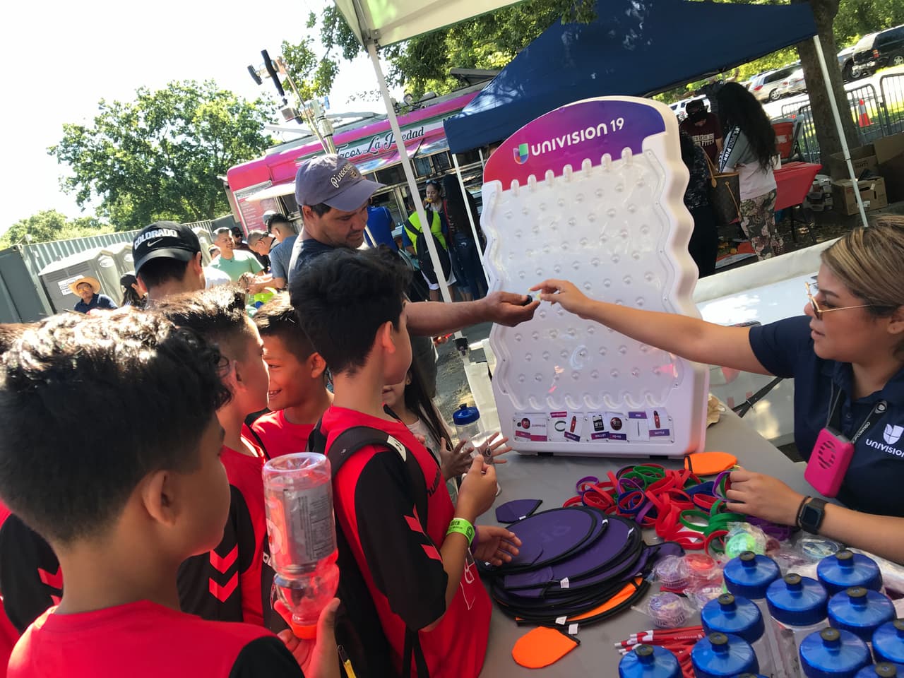 Hubo actividades para toda la familia, como juegos, concursos y fotos con el equipo de Noticias 19.