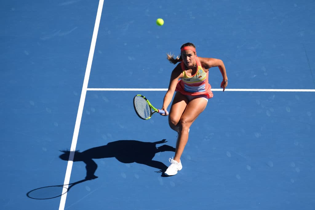 La presencia de esta puertorriqueña, de cuerpo atlético y bello rostro, es otro factor que le genera algunos adeptos más.