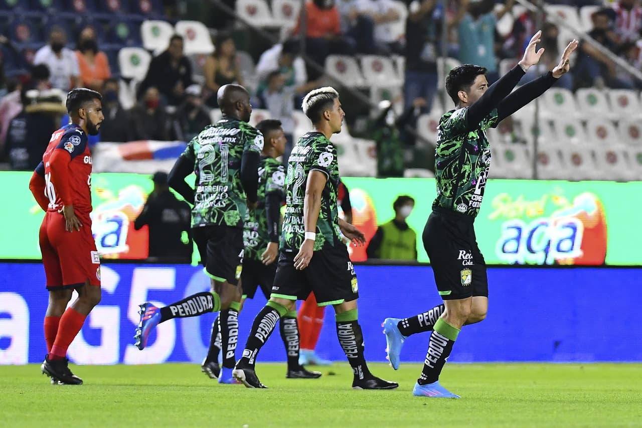 León derrotó a Chivas 1-0 con un tanto de Víctor Dávila.