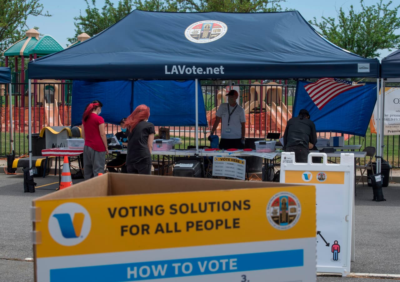 Para conocer los resultados de las dos elecciones especiales, las autoridades electorales tienen que esperar el arribo de las boletas que fueron enviadas por correo, además de contar los votos que se emitieron este 12 de mayo de forma presencial.