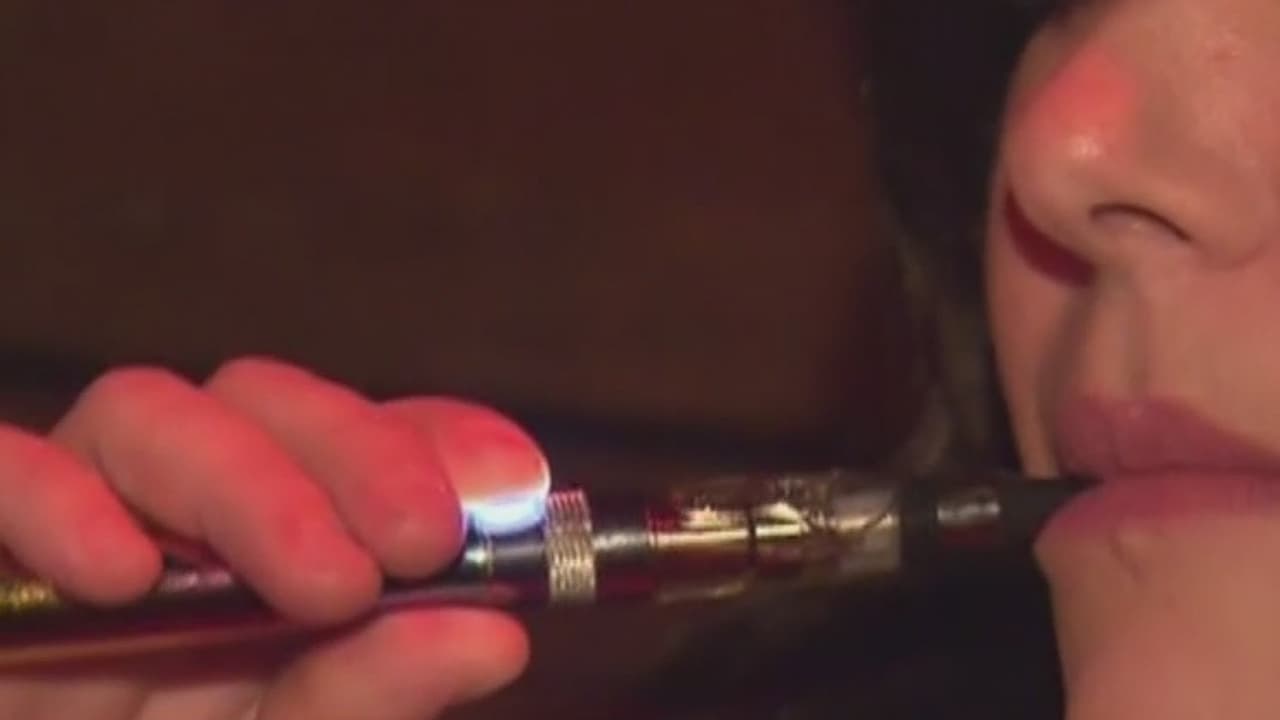 Nueva York se suma a los estados que demandan a la empresa de cigarrillos electrónicos JUUL