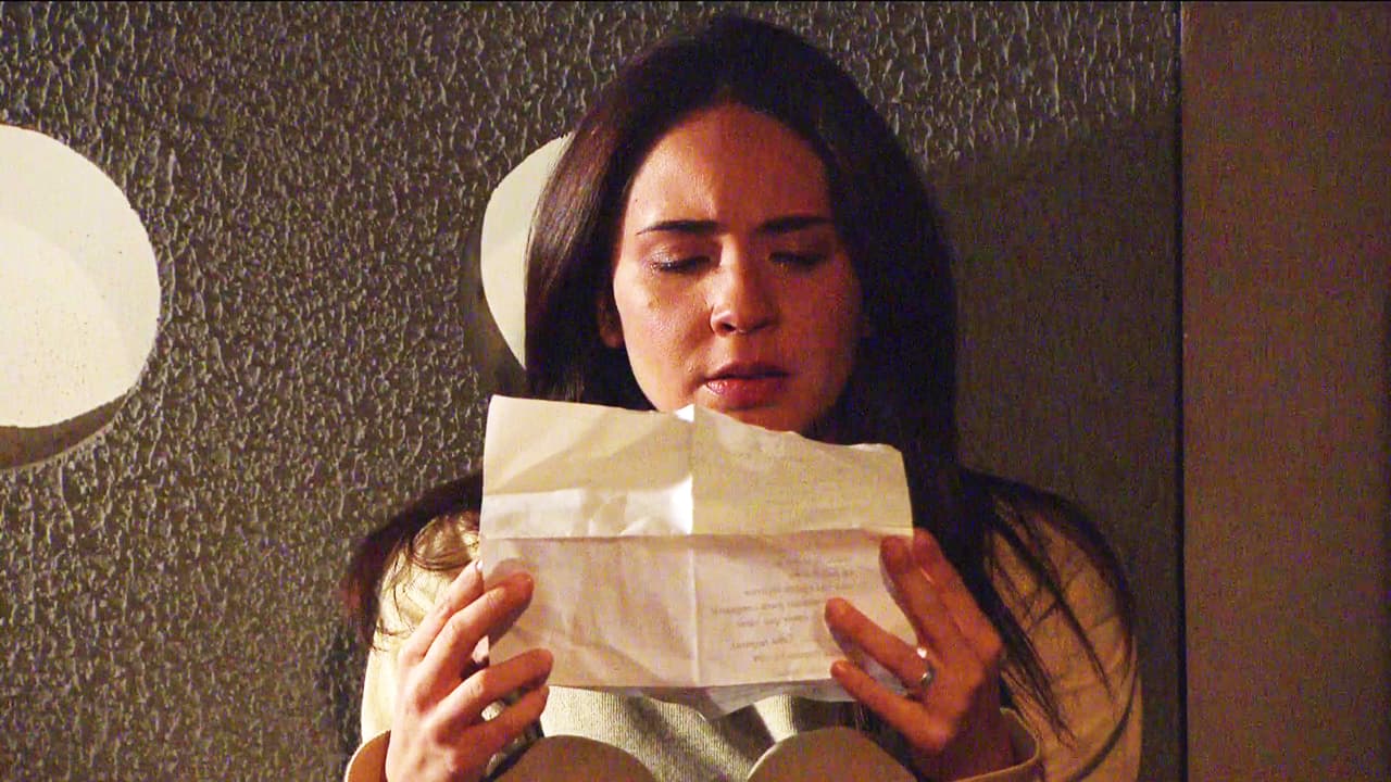 No, no creas que te ha abandonado.