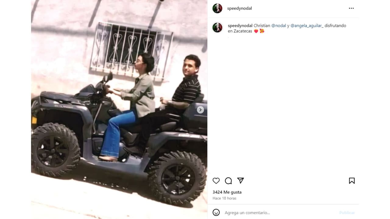 Nodal y Ángela Aguilar paseando por las calles de Zacatecas.