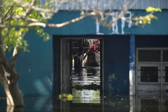 Según estimaciones iniciales del gobierno, la atención de la emergencia tendría un costo superior a los $5,000 millones, por lo que pidió ayuda nacional e internacional.