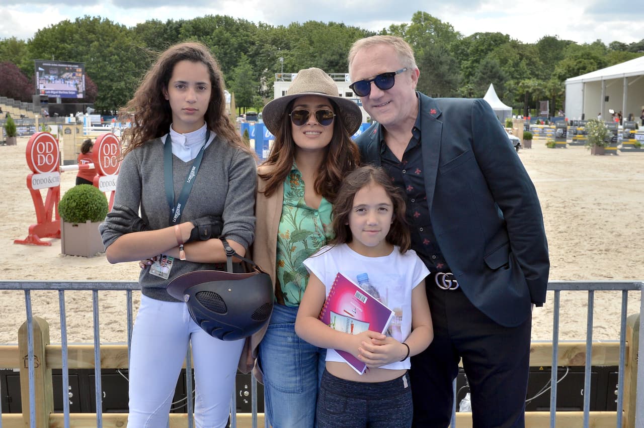 Valentina es una gran admiradora de su hermana mayor.