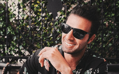 ¿Pero quién era la mujer con la que fue visto el intérprete de 'Dure, dure'?