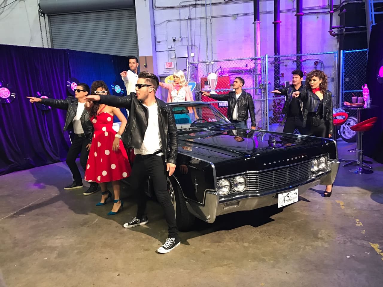 Y como ya es "cachi viernes" nada mejor que mover el esqueleto.