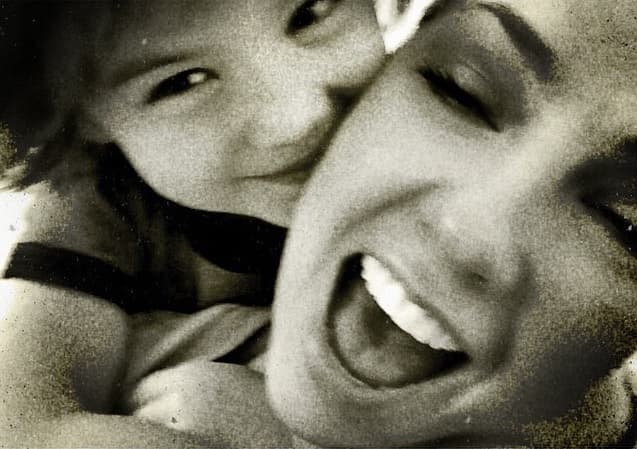 Aunque Thalía no para de la felicidad al ser madre, la cantante habló sobre el embarazo hace apenas unos meses.