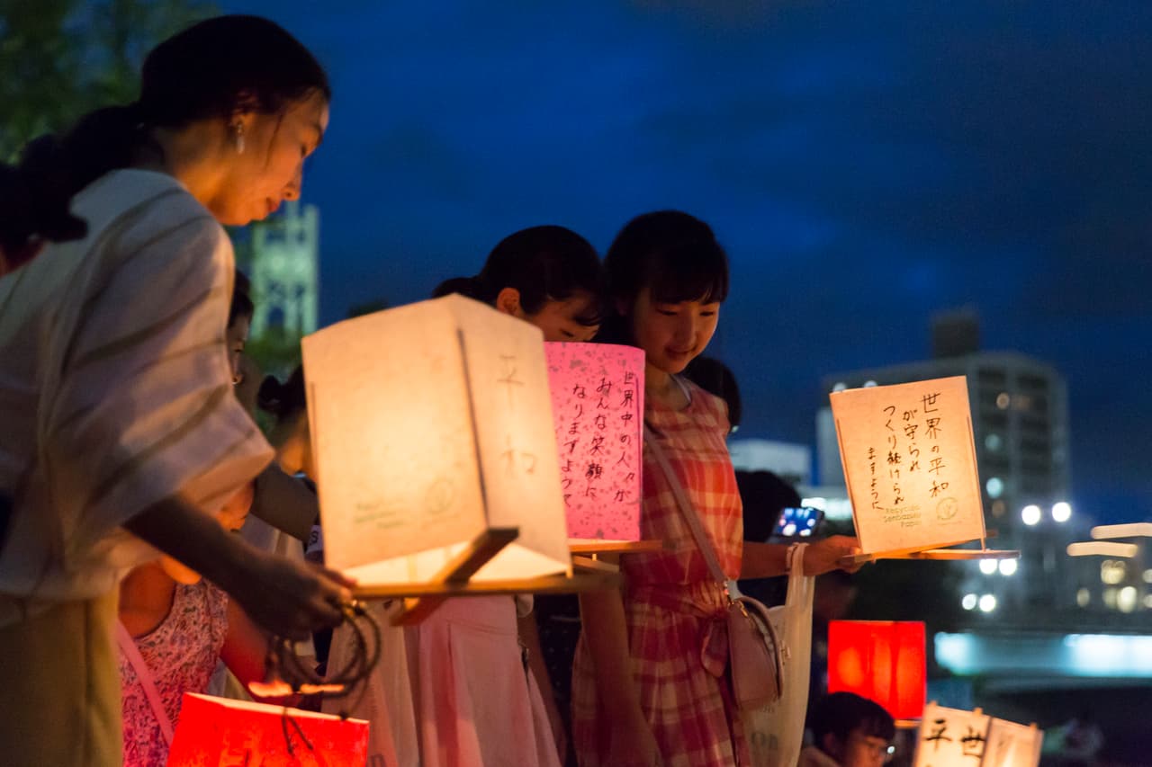 Evita participar o fomentar eventos con 
<a href="https://www.univision.com/local/philadelphia-wuvp/filadelfia-esta-bajo-advertencia-de-bandera-roja-por-condiciones-secas-y-ventosas-que-podrian-provocar-incendios-forestales">globos de cantoya</a>, ya que representan un alto riesgo para la generación de incendios forestales
<br>