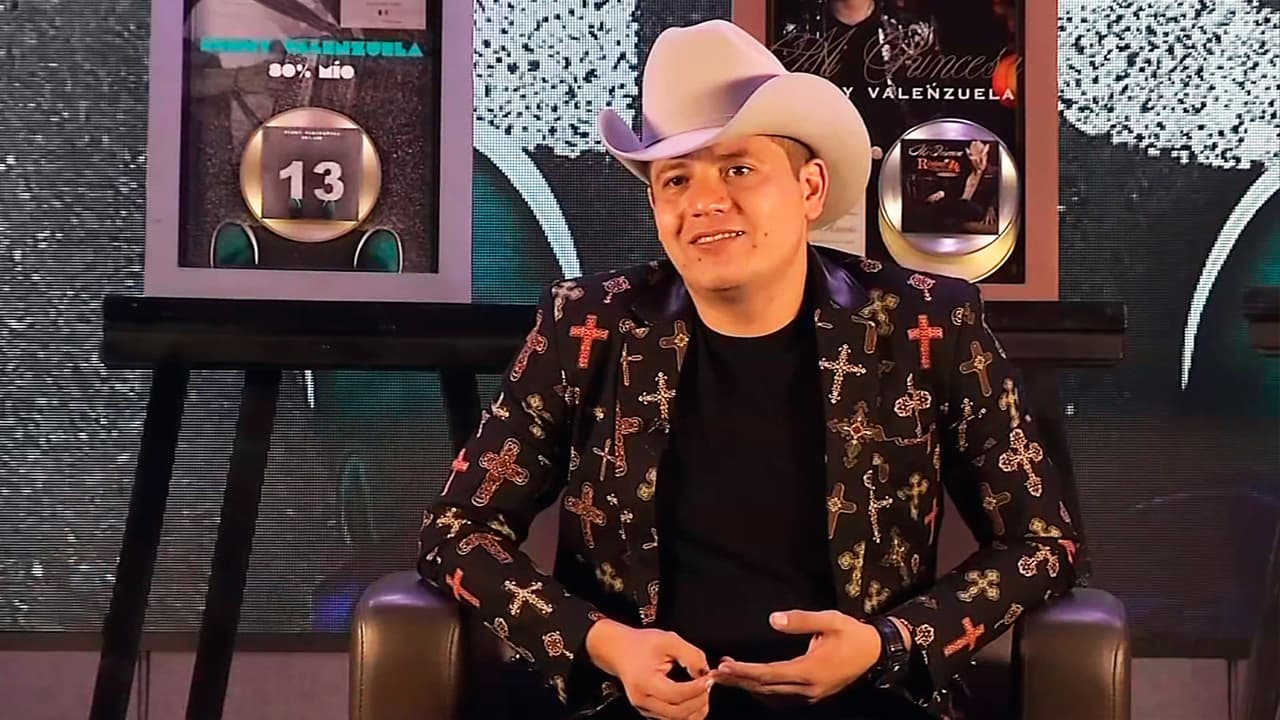 Remmy Valenzuela celebra 13 años de carrera musical mientras recuerda lo difícil que fue alcanzar la fama