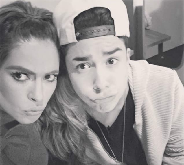 ¿Quién quiere beso? Gali y Mario Bautista les mandan uno.