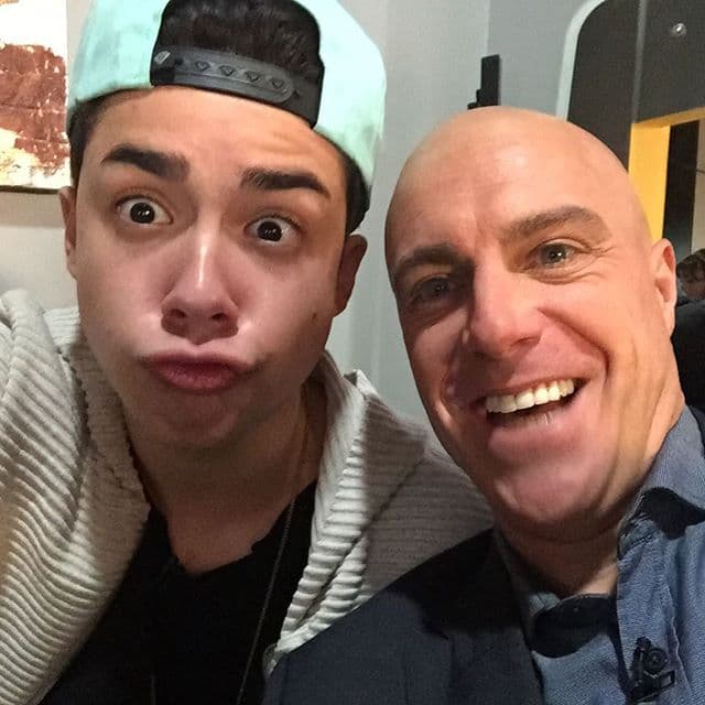 Nos divertimos con las ocurrencias de Mario Bautista.